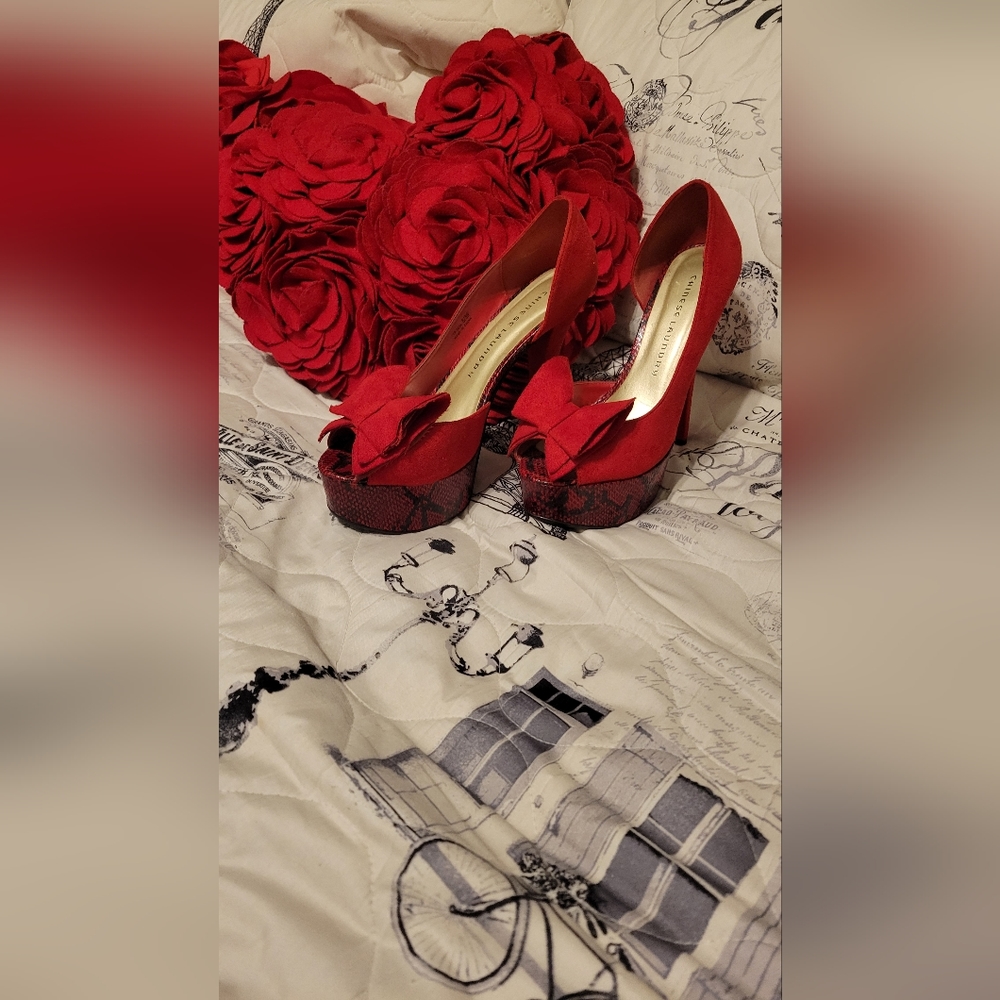 Red High Heels - Picture 3 of 3